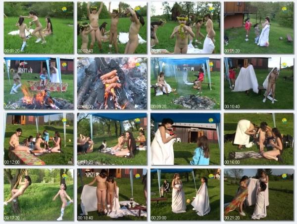 Family naturism freedom - With Mum at the Cottage HD