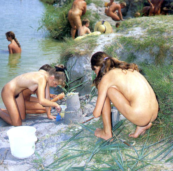 Retro of the girl and boys nudists