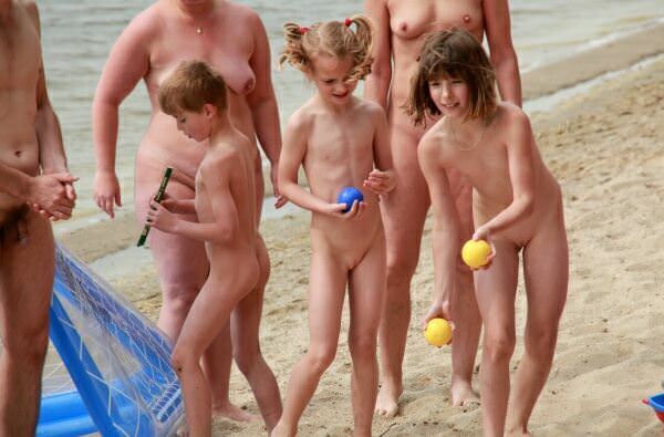 Purenudism photo - premium family nudism (5.37 GB, 5616x3744)