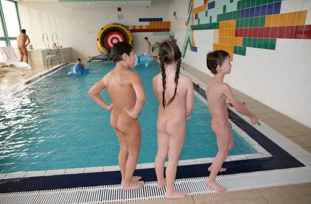 Pool family nudism life photo pure nudism